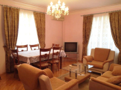 Satılır 2 otaqlı 80 m2 köhnə tikili Fairmont otel