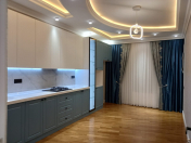 Satılır 4 otaqlı 194 m2 yeni tikili 8 mkr