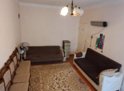 Satılır 2 otaqlı 60 m2 köhnə tikili Zərifə Əliyeva adına park