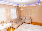 Satılır 6 otaqlı 200 m2 həyət evi Yasamal r.