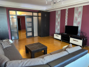 İcarəyə verilir 3 otaqlı 136 m2 yeni tikili Nizami r.