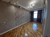 Satılır 2 otaqlı 45 m2 yeni tikili İnşaatçılar m.