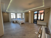 Satılır 5 otaqlı 200 m2 yeni tikili Nizami m.