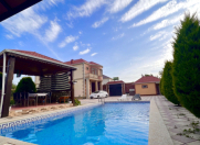 İcarəyə verilir 7 otaqlı 300 m2 bağ evi Buzovna