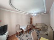 Satılır 2 otaqlı 65 m2 köhnə tikili Həzi Aslanov m.