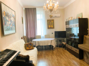 Satılır 3 otaqlı 85 m2 köhnə tikili Hüseyn Cavid parkı