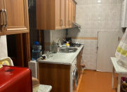 Satılır 3 otaqlı 80 m2 köhnə tikili 9 mkr