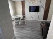 Satılır 2 otaqlı 60 m2 köhnə tikili Zərifə Əliyeva adına park