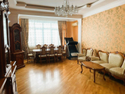 Satılır 4 otaqlı 180 m2 yeni tikili Nizami m.