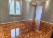 Satılır 2 otaqlı 45 m2 köhnə tikili 28 May m.