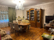 Satılır 3 otaqlı 90 m2 köhnə tikili İnşaatçılar m.
