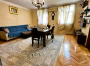 Satılır 5 otaqlı 130 m2 köhnə tikili Gənclik m.