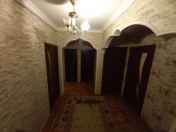 Satılır 4 otaqlı 90 m2 köhnə tikili 8 km