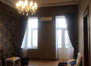 Satılır 3 otaqlı 90 m2 köhnə tikili Sahil m.