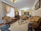 Satılır 5 otaqlı 190 m2 həyət evi Xətai r.