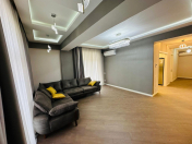Satılır 3 otaqlı 146 m2 yeni tikili 28 May m.