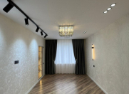 Satılır 3 otaqlı 80 m2 köhnə tikili Xalqlar Dostluğu m.