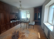 Satılır 3 otaqlı 90 m2 köhnə tikili Elmlər Akademiyası m.