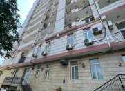 Satılır 4 otaqlı 200 m2 yeni tikili Nizami m.