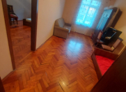 İcarəyə verilir 2 otaqlı 50 m2 köhnə tikili Heydər Əliyev Mərkəzi