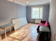 Satılır 4 otaqlı 120 m2 köhnə tikili Həzi Aslanov m.