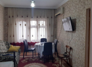 İcarəyə verilir 3 otaqlı 50 m2 köhnə tikili Nizami m.
