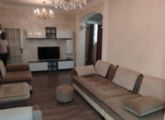 İcarəyə verilir 2 otaqlı 70 m2 köhnə tikili 8 mkr