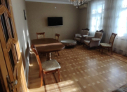 İcarəyə verilir 3 otaqlı 135 m2 yeni tikili Memar Əcəmi m.