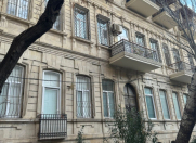 Satılır 3 otaqlı 70 m2 köhnə tikili Sahil m.