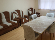 İcarəyə verilir 2 otaqlı 75 m2 köhnə tikili Nəsimi m.