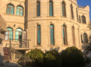 İcarəyə verilir 6 otaqlı 400 m2 həyət evi Zığ