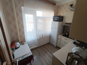 Satılır 2 otaqlı 65 m2 köhnə tikili Xətai r.