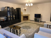 İcarəyə verilir 4 otaqlı 200 m2 yeni tikili Elmlər Akademiyası m.