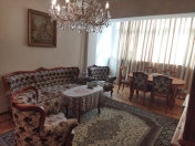 Satılır 3 otaqlı 90 m2 köhnə tikili Azadlıq prospekti m.