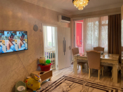 Satılır 2 otaqlı 45 m2 köhnə tikili Memar Əcəmi m.