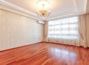 Satılır 3 otaqlı 137 m2 yeni tikili Nizami r.