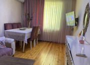 Satılır 3 otaqlı 70 m2 köhnə tikili Neapol dairəsi