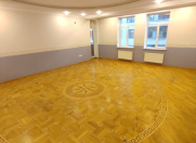 Satılır 3 otaqlı 170 m2 yeni tikili 28 May m.