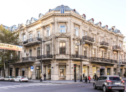 İcarəyə verilir 3 otaqlı 95 m2 köhnə tikili 28 May m.