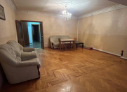 Satılır 2 otaqlı 75 m2 köhnə tikili 28 May m.