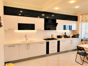 Satılır 5 otaqlı 360 m2 yeni tikili Badamdar