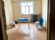 Satılır 5 otaqlı 150 m2 köhnə tikili 9 mkr
