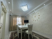 Satılır 4 otaqlı 100 m2 köhnə tikili Qaraçuxur