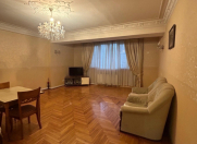 Satılır 2 otaqlı 82 m2 köhnə tikili 28 May m.