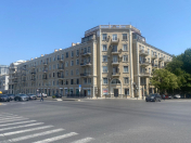 İcarəyə verilir 2 otaqlı 65 m2 köhnə tikili Gənclik m.