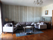 Satılır 3 otaqlı 85 m2 köhnə tikili Gənclik m.