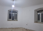 İcarəyə verilir 5 otaqlı 132 m2 köhnə tikili İçəri Şəhər m.