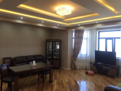 Satılır 4 otaqlı 210 m2 yeni tikili İnşaatçılar m.