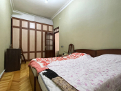 Satılır 3 otaqlı 100 m2 köhnə tikili İçəri Şəhər m.