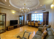 Satılır 4 otaqlı 180 m2 yeni tikili Gənclik m.